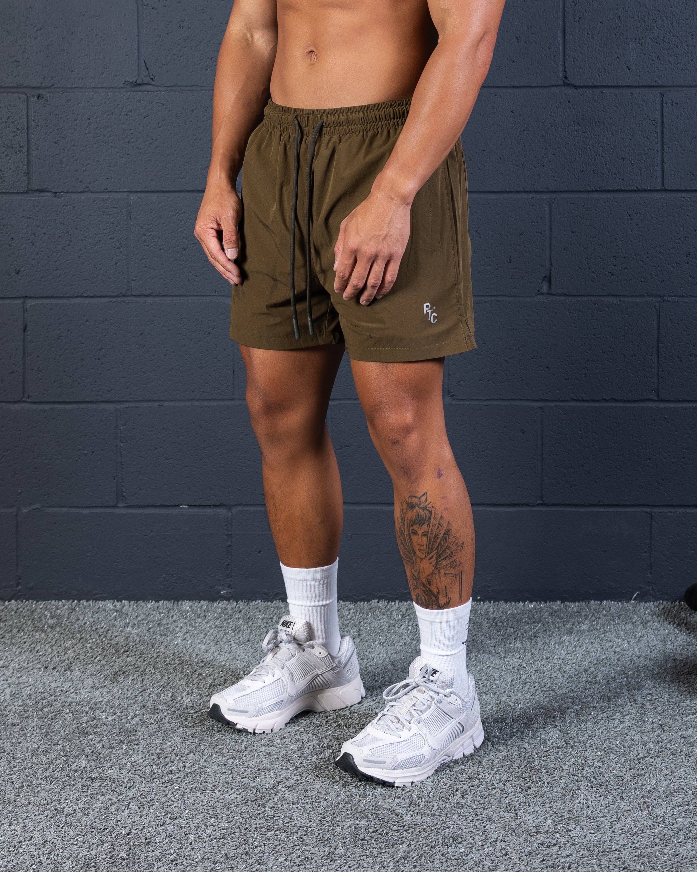 Signature Shorts - Olive Green