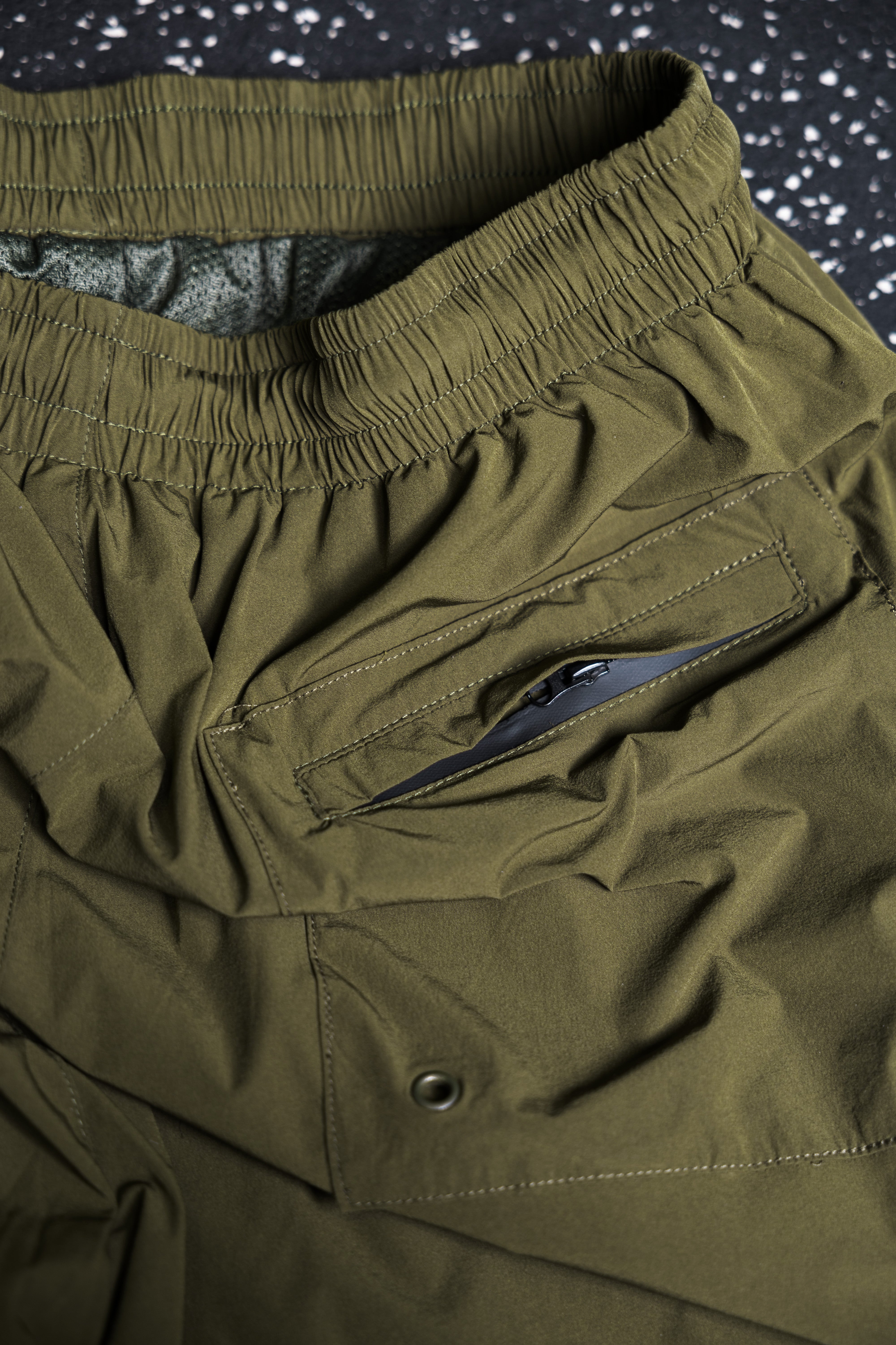 Signature Shorts - Olive Green
